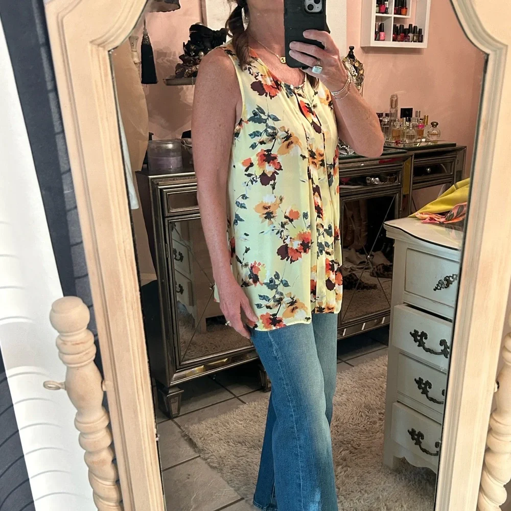 SET jacket and Top - Picture 6 of 15